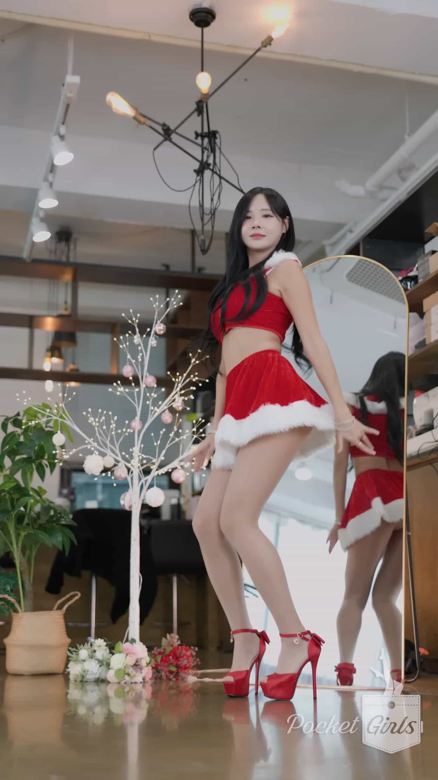 Enchanting Santa Girl Dance, Habin, Pocket Girls, 하빈, 포켓걸스 – #00355 Enchanting Santa Girl Dance, Habin, Pocket Girls, 하빈, 포켓걸스 – #00355