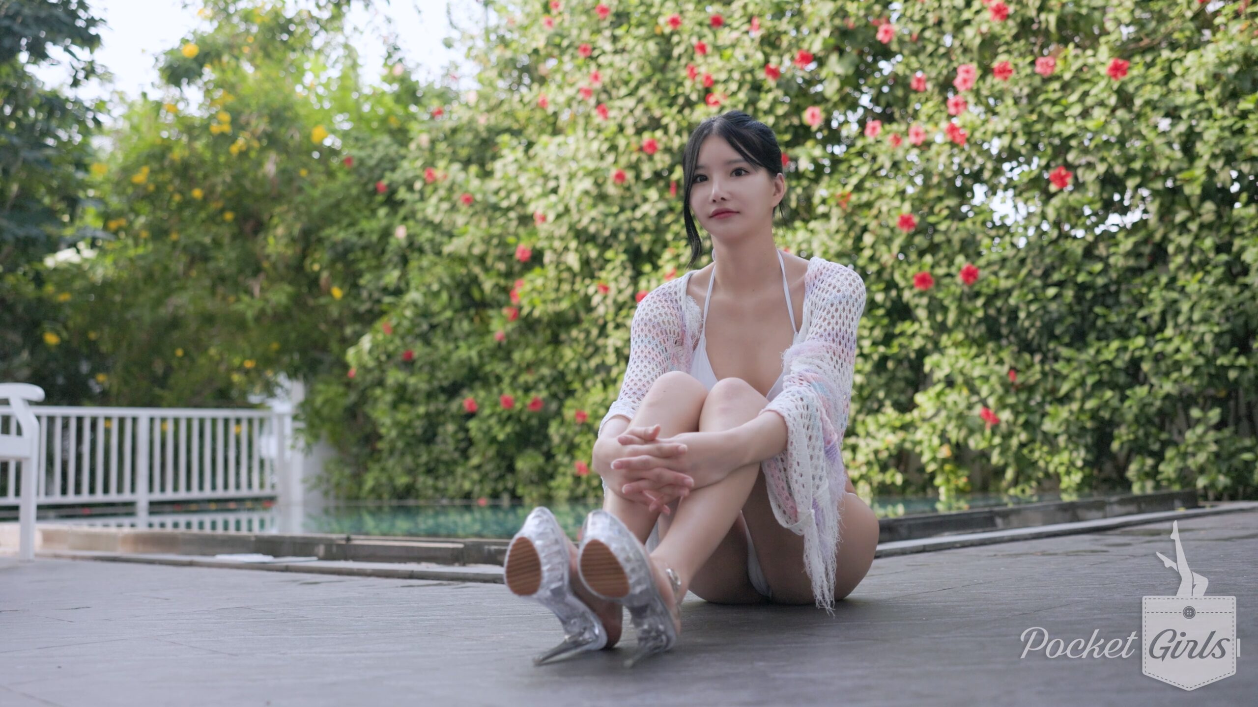 Pool Wading in White Bikini, Yeonji, Part.2b – #0954