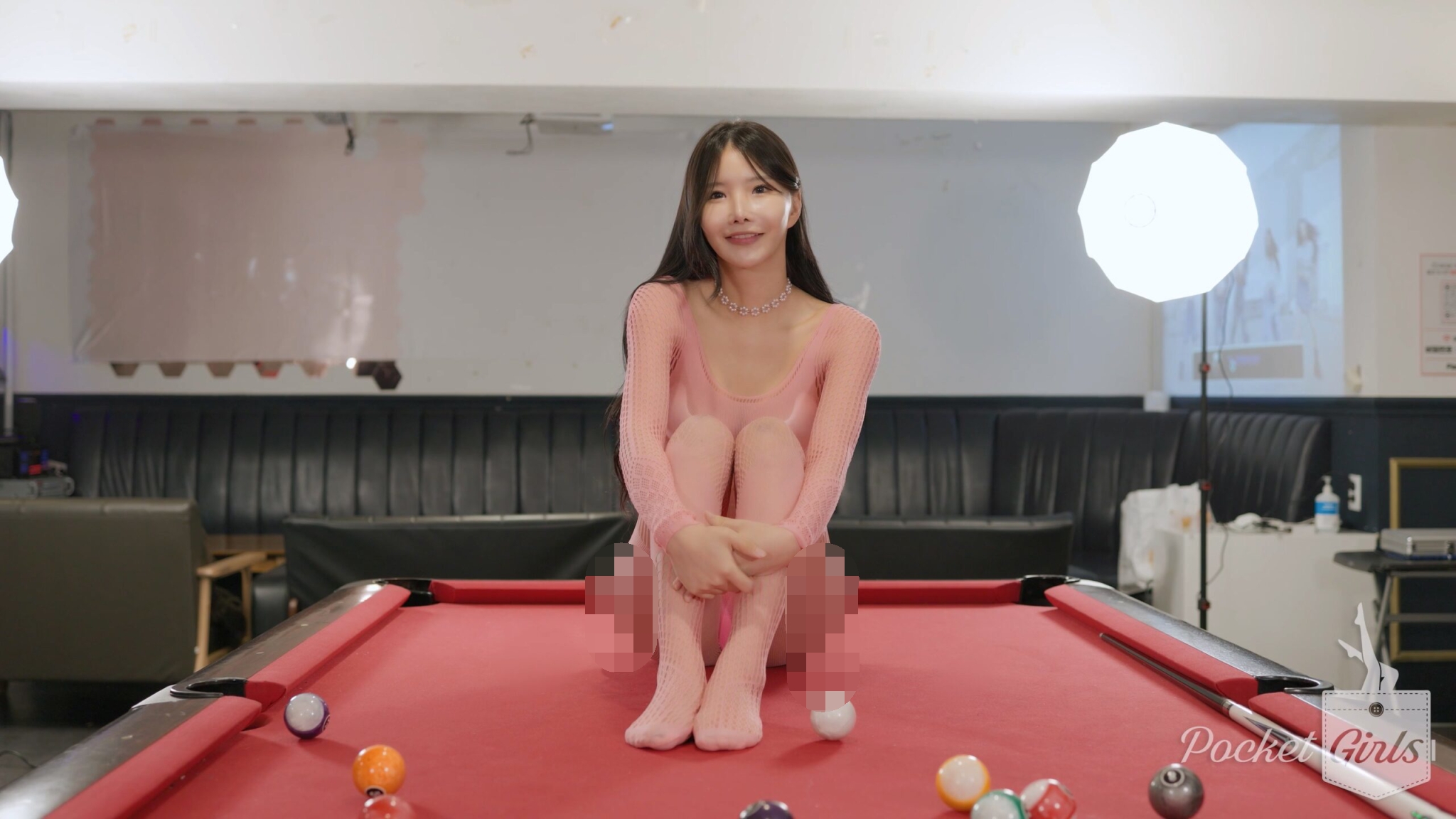 Dancing on a Pool Table, Yeonji, Part.2d – #1649